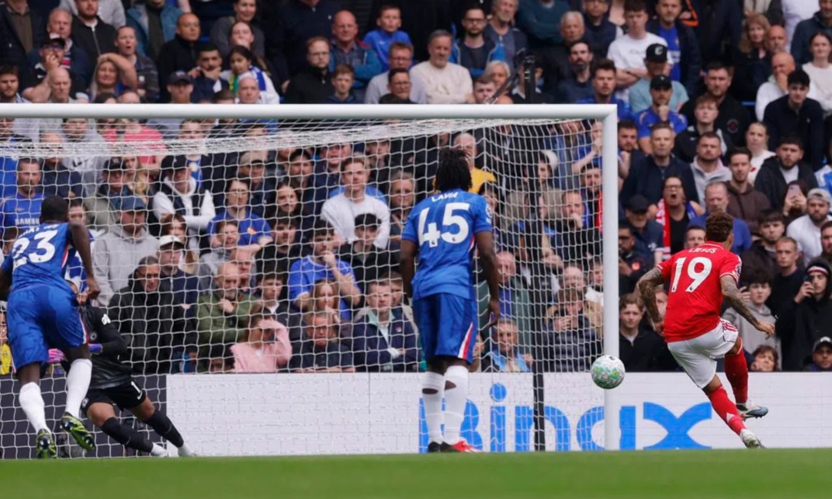 Nottingham Forest 3-1 Chelsea: Awoniyi Double Sinks Blues' Top Five Hopes