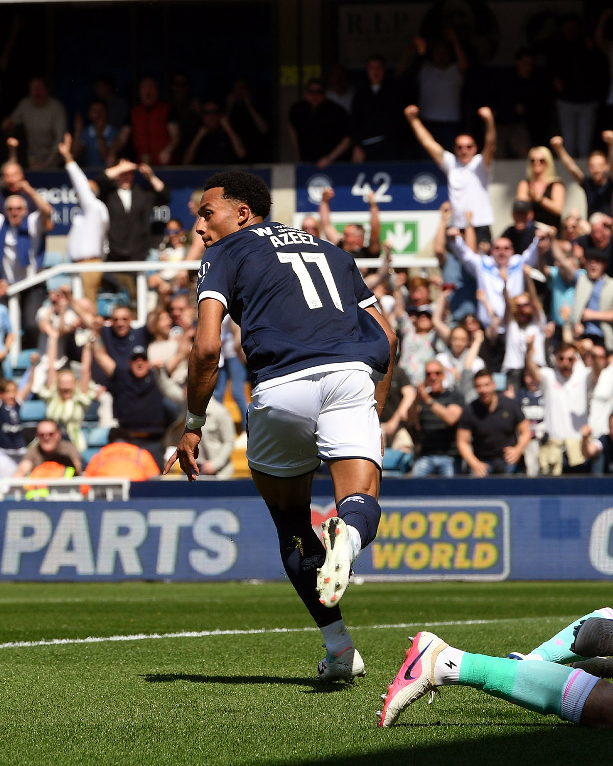 Femi Azeez Shines with Brace as Millwall Defeats Oxford United