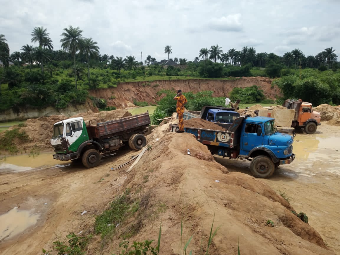 Abia State Halts Sand Dredging at Osisioma River