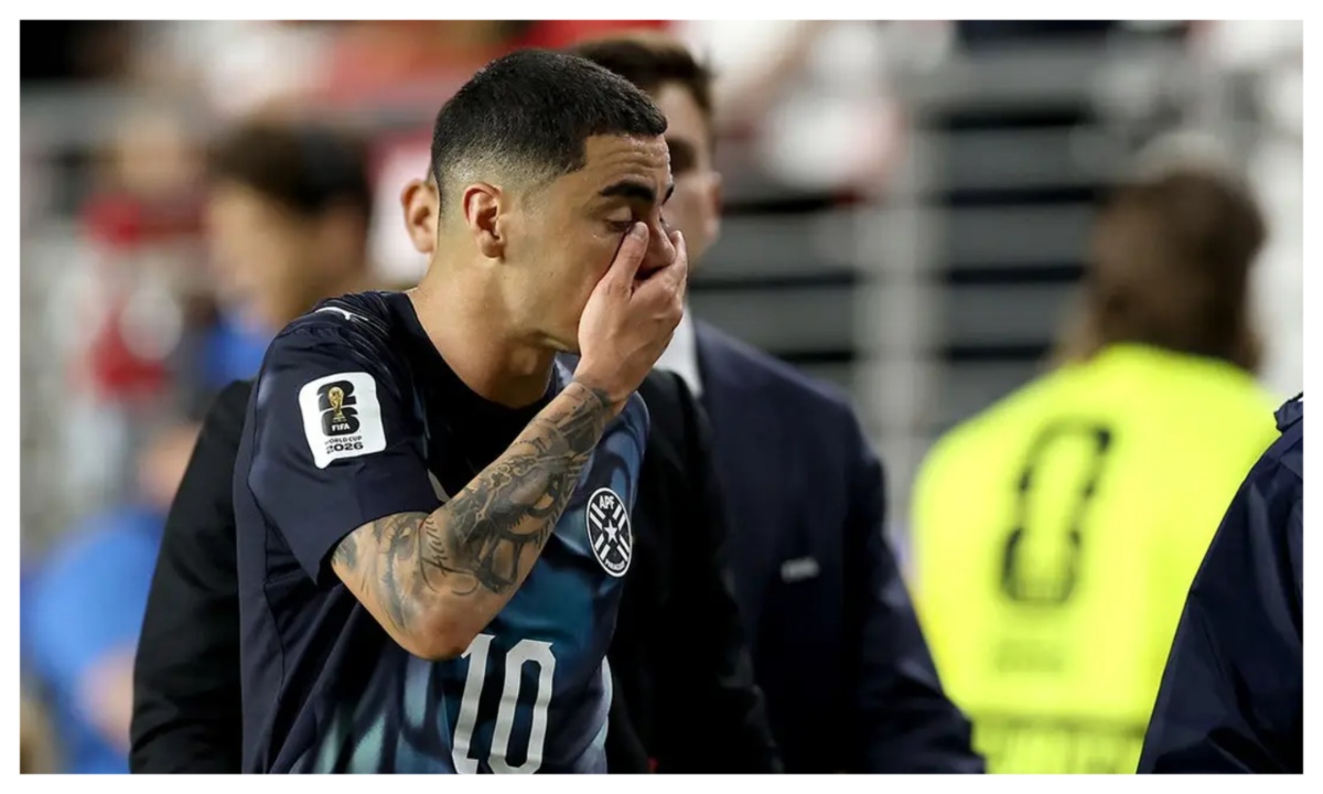 World Cup 2026: Miguel Almiron Sent Off for Mouth-Covering Gesture