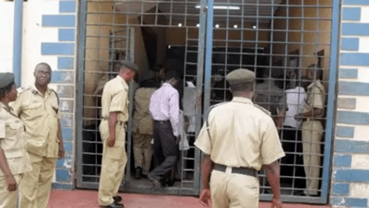 Nigerian Govt Receives Report on Prison Corruption, Abuse
